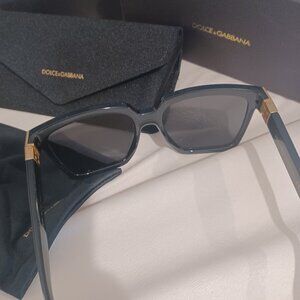NWT NEW w/box Dolce & Gabbana Shades